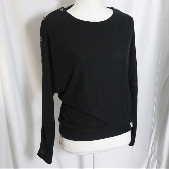 Hye Lune and Park Soft Sweater - Picture 2 of 6